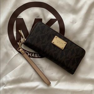 Michael Kors women’s wallet